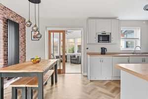 Photo 24- click for photo gallery